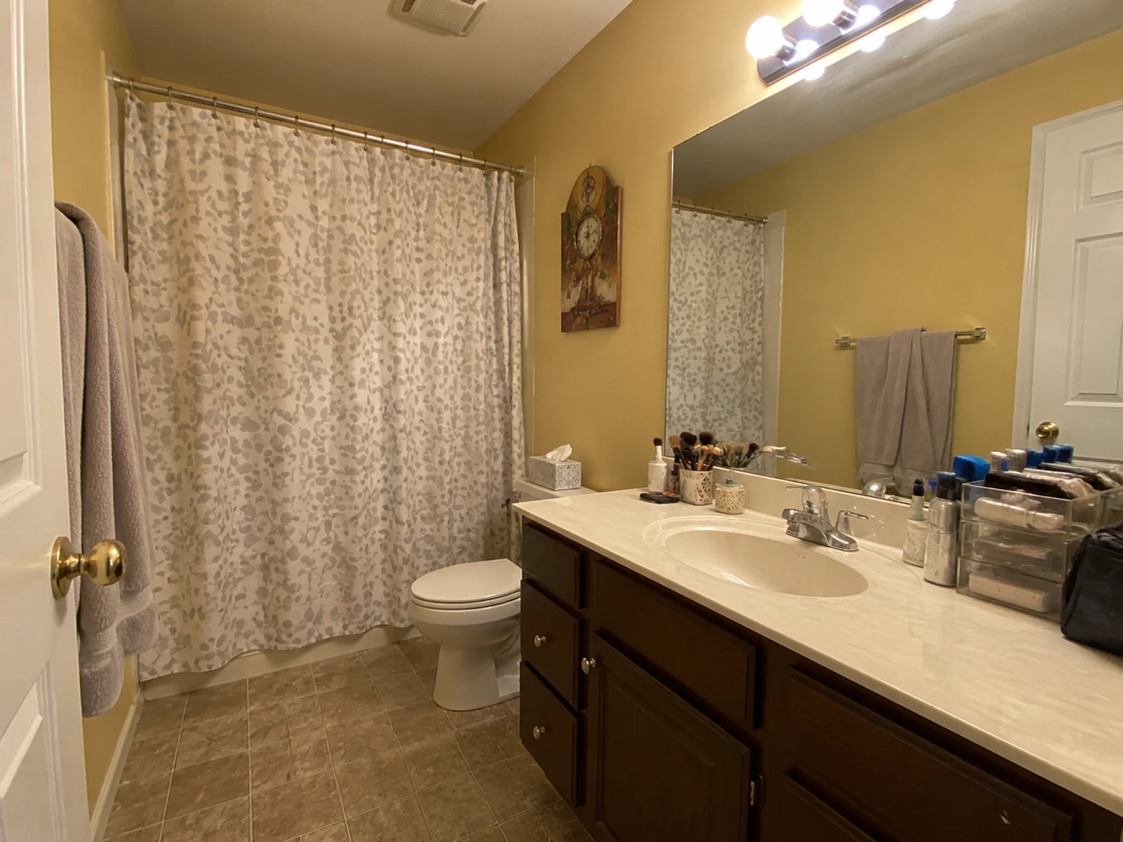 Guest bathroom before AI vanity palette design option
