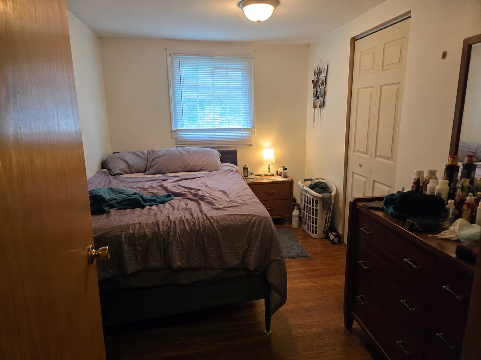 Small bedroom before AI storage and lighting design option